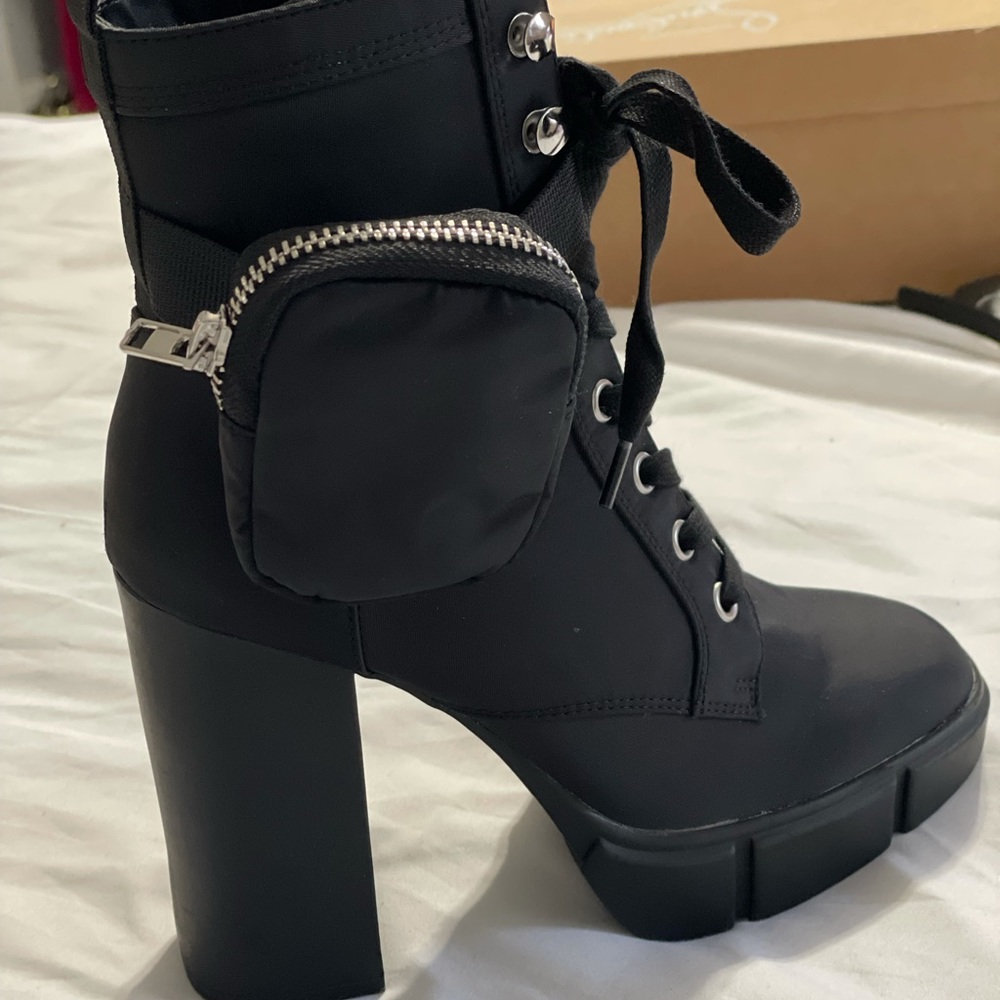 Beautiful black boots, NEW, never worn. Just felt they are too high for me.